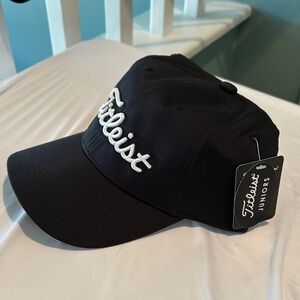 Titleist JUNIORS Classic Black Hat NWT